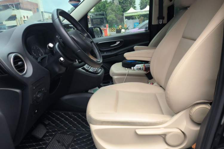 Used Mercedes-Benz Vito 2018 2.0T Business Version China VI Emission Standard Left Front Seat