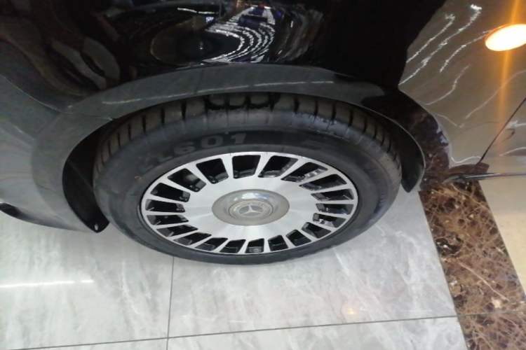 Used Mercedes-Benz Vito 2018 2.0T Business Version China VI Emission Standard Left Front Wheel Hub