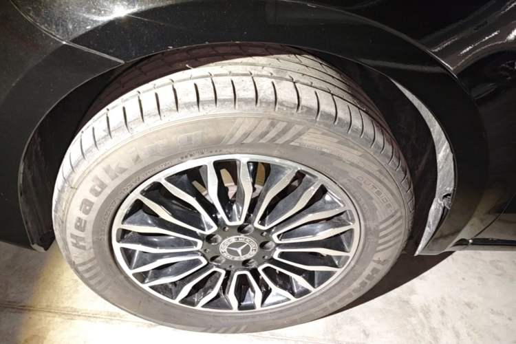 Used Mercedes-Benz Vito 2018 2.0T Business Version China VI Emission Standard Left Front Wheel Hub