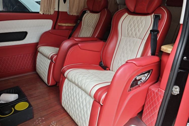 Used Mercedes-Benz Vito 2018 2.0T Business Version China V Emission Standard Left Rear Seat