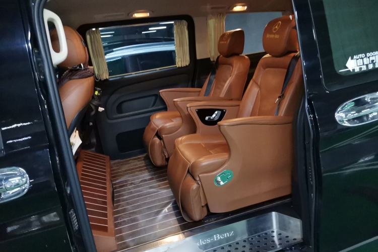 Used Mercedes-Benz Vito 2018 2.0T Business Version China V Emission Standard Left Rear Seat