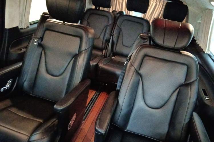 Used Mercedes-Benz Vito 2018 2.0T Elite Version 7 Seats China VI Emission Standard Left Rear Seat