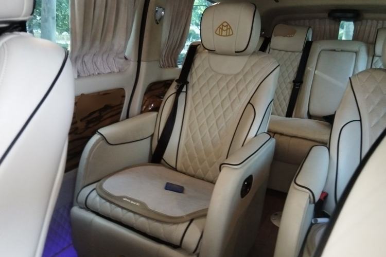 Used Mercedes-Benz Vito 2018 2.0T Elite Version 7 Seats China VI Emission Standard Left Rear Seat