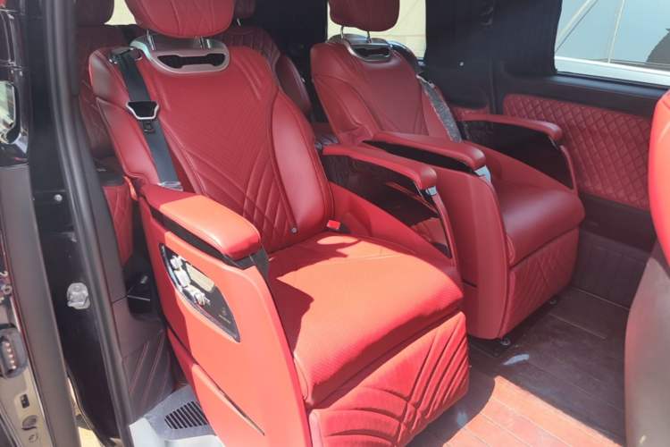 Used Mercedes-Benz Vito 2018 2.0T Elite Version 7 Seats China VI Emission Standard Left Rear Seat