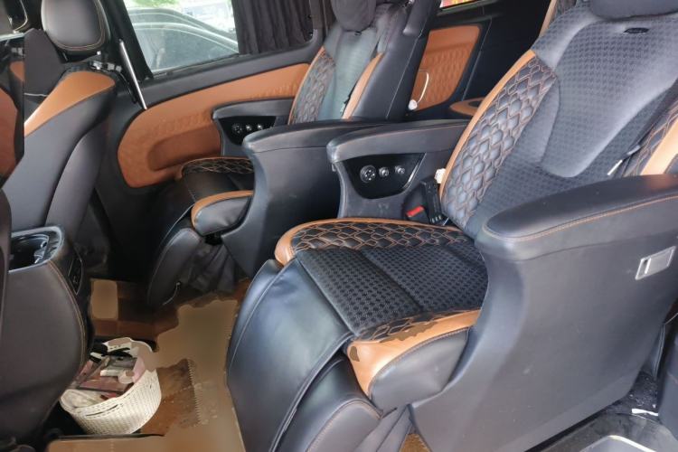 Used Mercedes-Benz Vito 2018 2.0T Business Version China V Emission Standard Left Rear Seat