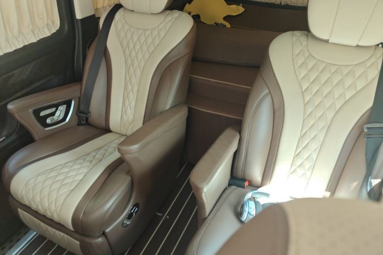 Used Mercedes-Benz Vito 2018 2.0T Elite Version 7 Seats China VI Emission Standard Left Rear Seat