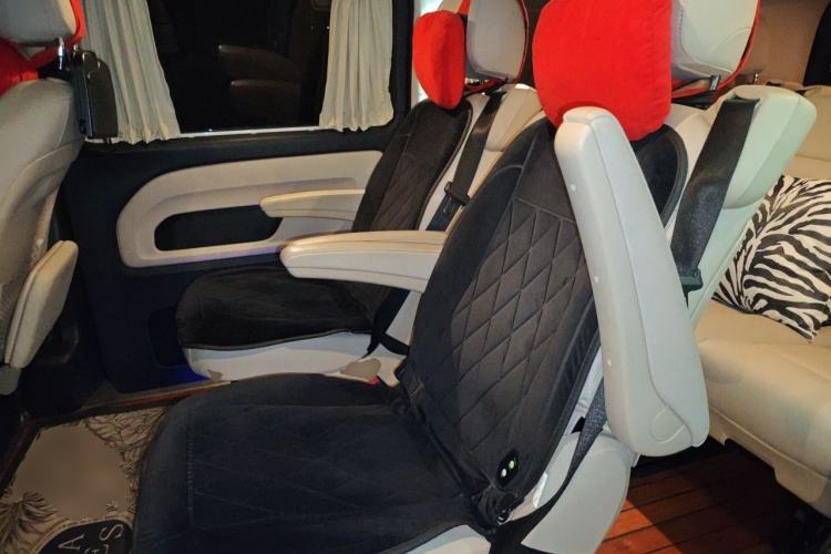 Used Mercedes-Benz Vito 2018 2.0T Business Version China V Emission Standard Left Rear Seat
