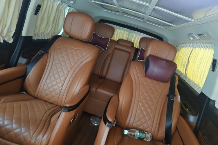 Used Mercedes-Benz Vito 2018 2.0T Elite Version 7 Seats China VI Emission Standard Left Rear Seat