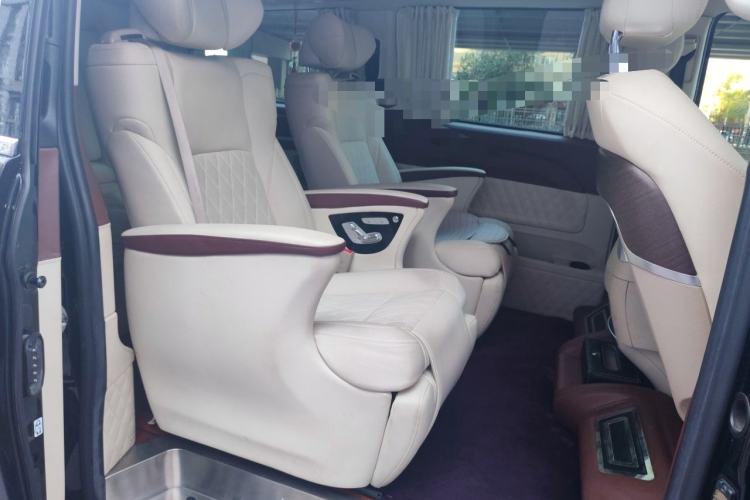 Used Mercedes-Benz Vito 2018 2.0T Elite Version 7 Seats China VI Emission Standard Left Rear Seat