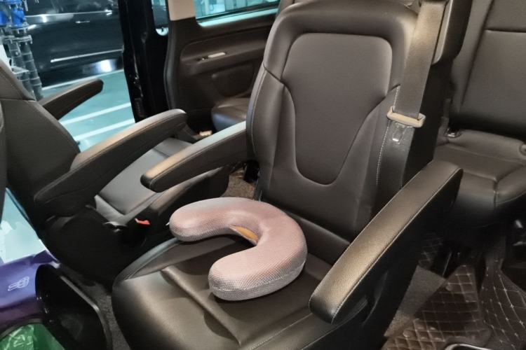 Used Mercedes-Benz Vito 2018 2.0T Business Version China VI Emission Standard Left Rear Seat