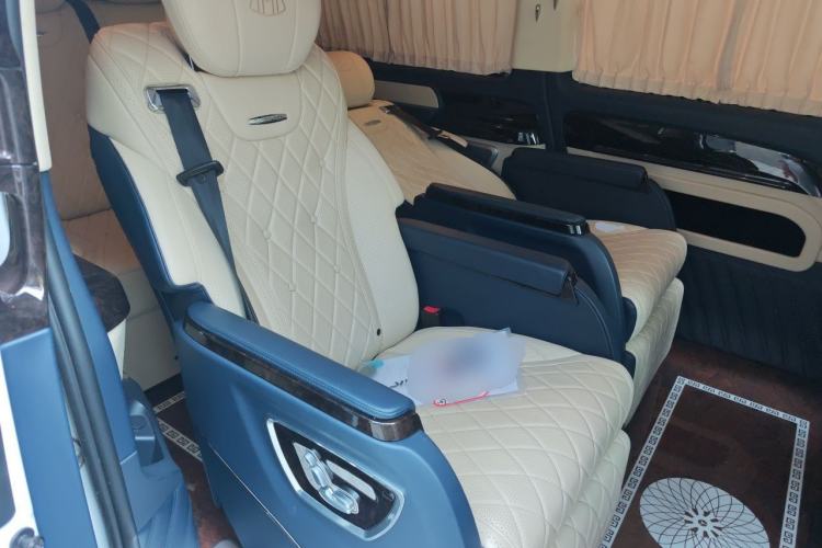 Used Mercedes-Benz Vito 2018 2.0T Elite Version 7 Seats China VI Emission Standard Left Rear Seat
