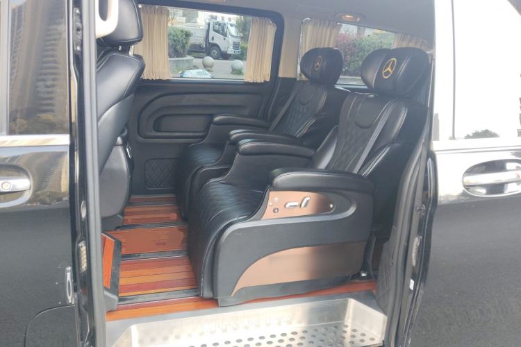 Used Mercedes-Benz Vito 2018 2.0T Business Version China VI Emission Standard Left Rear Seat