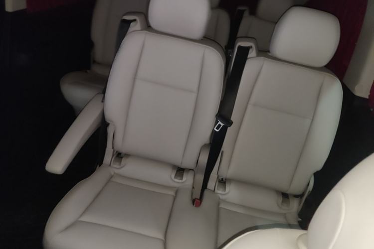 Used Mercedes-Benz Vito 2018 2.0T Elite Version 7 Seats China VI Emission Standard Left Rear Seat