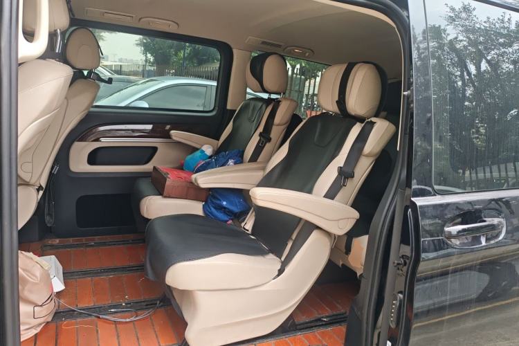 Used Mercedes-Benz Vito 2018 2.0T Business Version China V Emission Standard Left Rear Seat