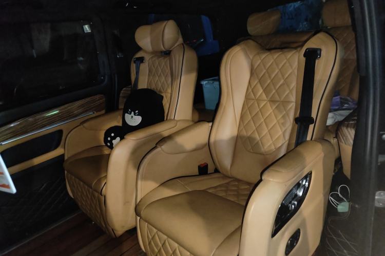 Used Mercedes-Benz Vito 2018 2.0T Business Version China V Emission Standard Left Rear Seat