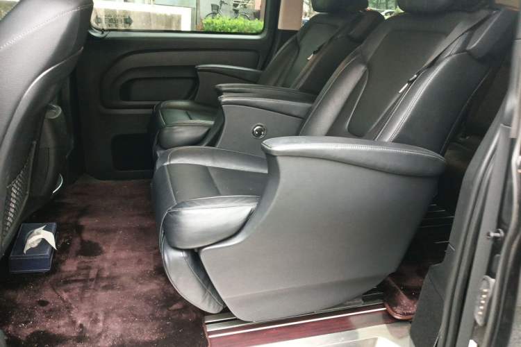 Used Mercedes-Benz Vito 2018 2.0T Business Version China V Emission Standard Left Rear Seat