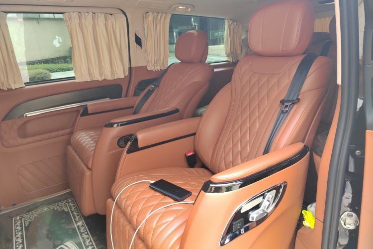 Used Mercedes-Benz Vito 2018 2.0T Business Version China V Emission Standard Left Rear Seat