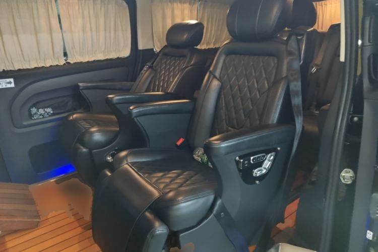 Used Mercedes-Benz Vito 2018 2.0T Business Version China V Emission Standard Left Rear Seat