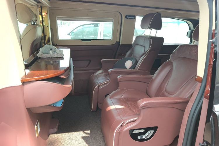 Used Mercedes-Benz Vito 2018 2.0T Business Version China V Emission Standard Left Rear Seat