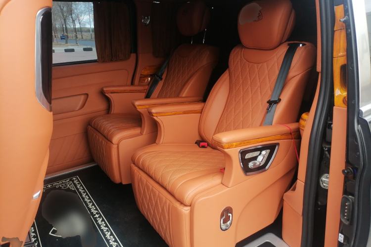 Used Mercedes-Benz Vito 2018 2.0T Business Version China V Emission Standard Left Rear Seat