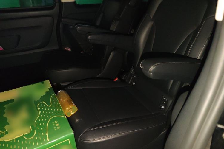 Used Mercedes-Benz Vito 2018 2.0T Business Version China VI Emission Standard Left Rear Seat