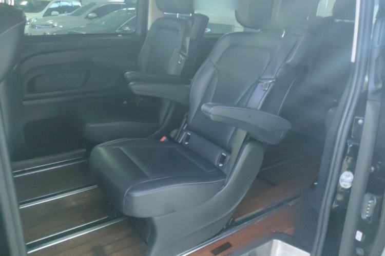 Used Mercedes-Benz Vito 2018 2.0T Business Version China V Emission Standard Left Rear Seat