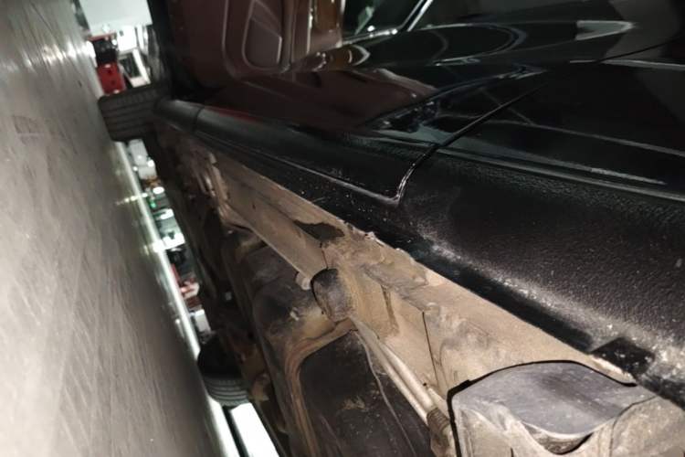 Used Mercedes-Benz Vito 2018 2.0T Business Version China VI Emission Standard Left Side Sill