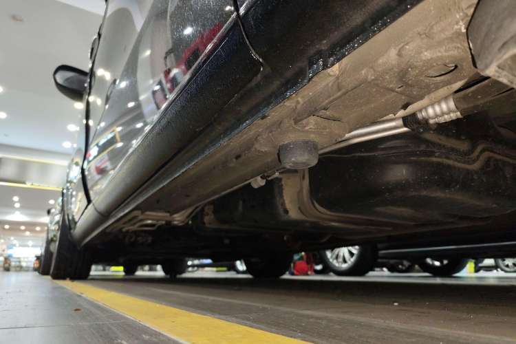 Used Mercedes-Benz Vito 2018 2.0T Business Version China VI Emission Standard Left Side Sill