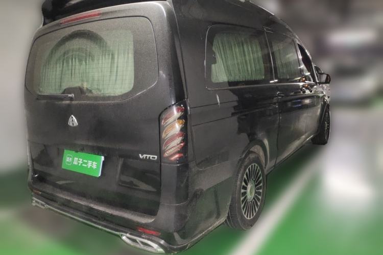 Used Mercedes-Benz Vito  Rear Right 45 Deg