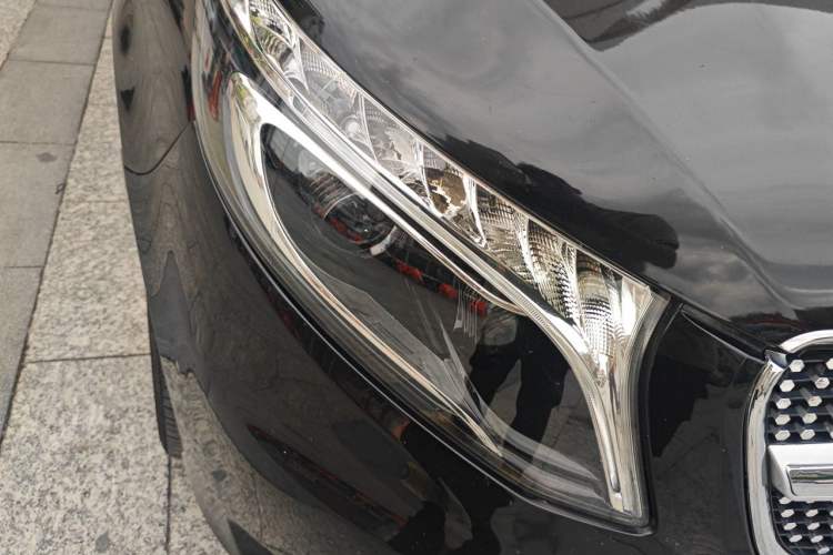 Used Mercedes-Benz Vito 2018 2.0T Business Version China V Emission Standard Right Front Headlight