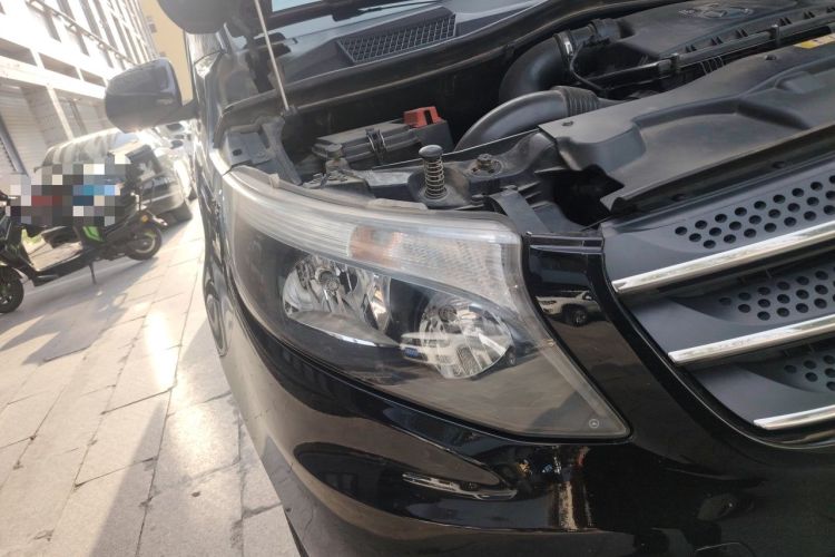 Used Mercedes-Benz Vito 2018 2.0T Elite Version 7 Seats China V Emission Standard Right Front Headlight