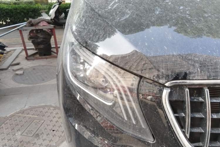 Used Mercedes-Benz Vito 2018 2.0T Elite Version 7 Seats China VI Emission Standard Right Front Headlight