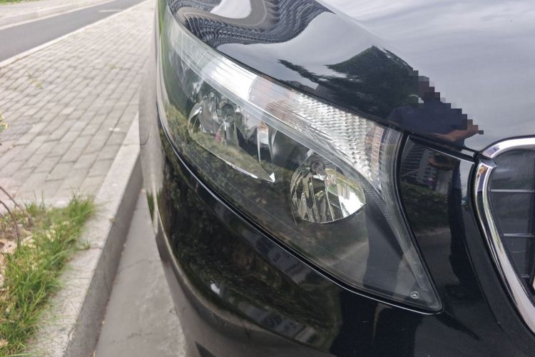 Used Mercedes-Benz Vito 2018 2.0T Elite Version 9 Seats China VI Emission Standard Right Front Headlight