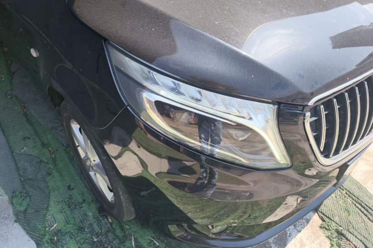 Used Mercedes-Benz Vito 2018 2.0T Elite Version 7 Seats China VI Emission Standard Right Front Headlight