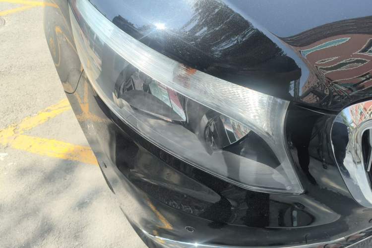 Used Mercedes-Benz Vito 2018 2.0T Elite Version 7 Seats China VI Emission Standard Right Front Headlight