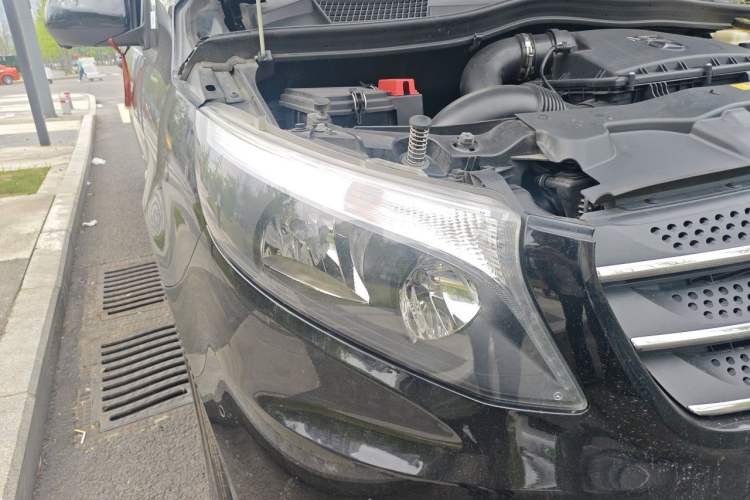 Used Mercedes-Benz Vito 2018 2.0T Business Version China V Emission Standard Right Front Headlight