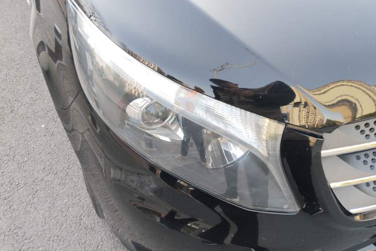 Used Mercedes-Benz Vito 2018 2.0T Business Version China VI Emission Standard Right Front Headlight