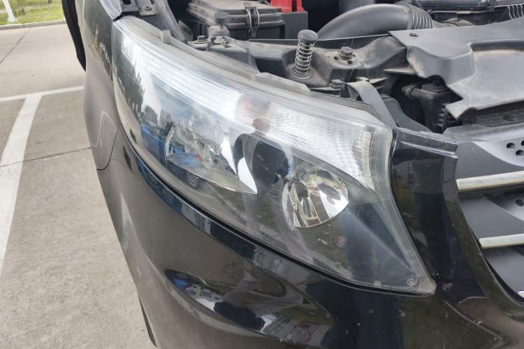 Used Mercedes-Benz Vito 2018 2.0T Elite Version 7 Seats China V Emission Standard Right Front Headlight