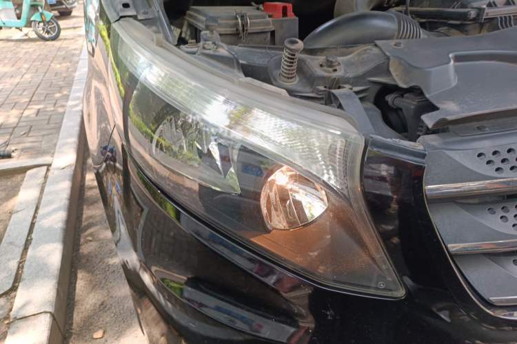 Used Mercedes-Benz Vito 2018 2.0T Business Version China V Emission Standard Right Front Headlight