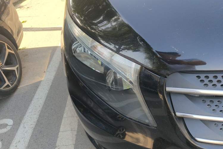 Used Mercedes-Benz Vito 2018 2.0T Elite Version 7 Seats China VI Emission Standard Right Front Headlight