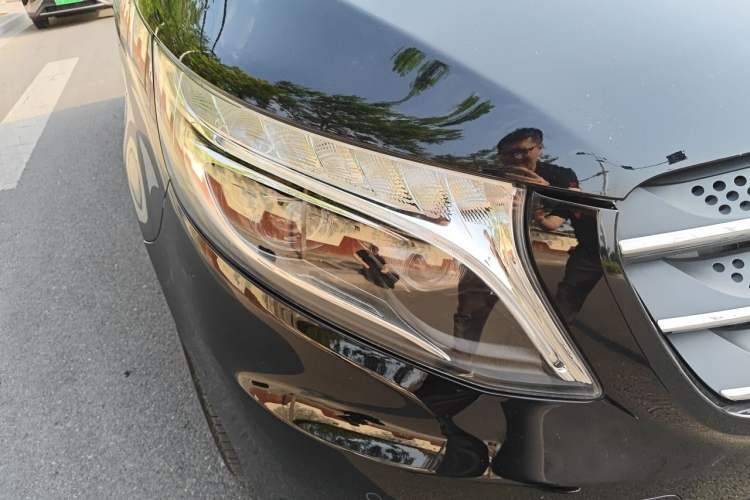 Used Mercedes-Benz Vito 2018 2.0T Business Version China V Emission Standard Right Front Headlight