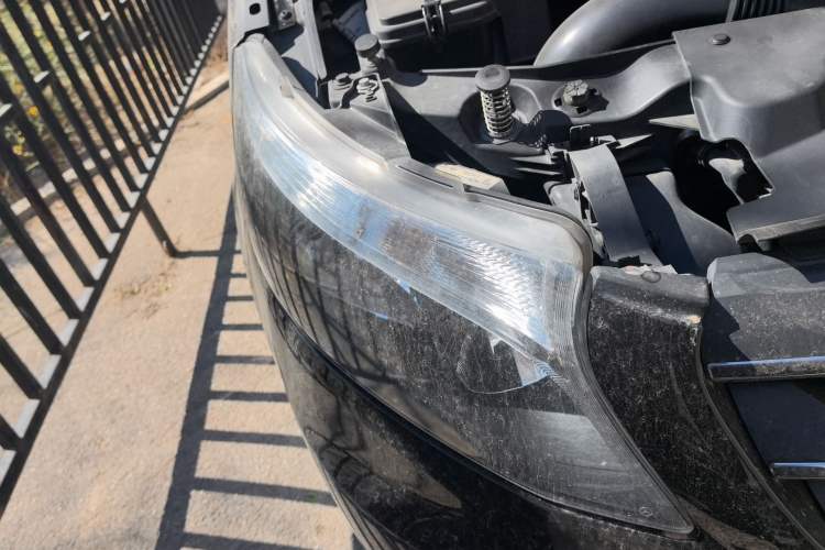 Used Mercedes-Benz Vito 2018 2.0T Business Version China V Emission Standard Right Front Headlight