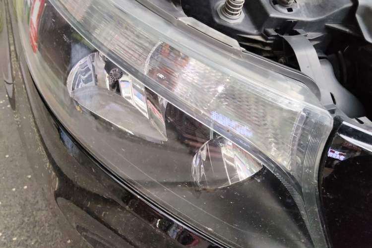 Used Mercedes-Benz Vito 2018 2.0T Business Version China V Emission Standard Right Front Headlight