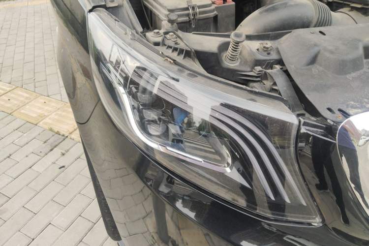 Used Mercedes-Benz Vito 2018 2.0T Business Version China V Emission Standard Right Front Headlight
