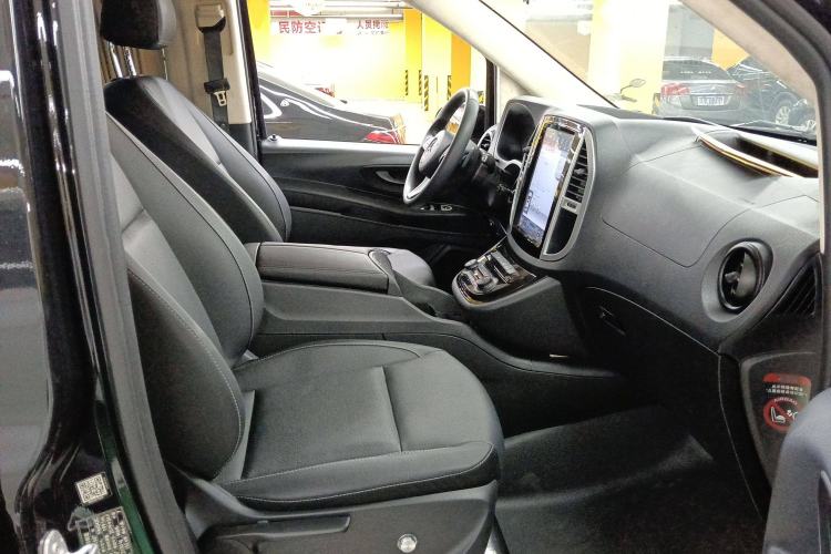 Used Mercedes-Benz Vito 2018 2.0T Elite Version 7 Seats China VI Emission Standard Right Front Seat