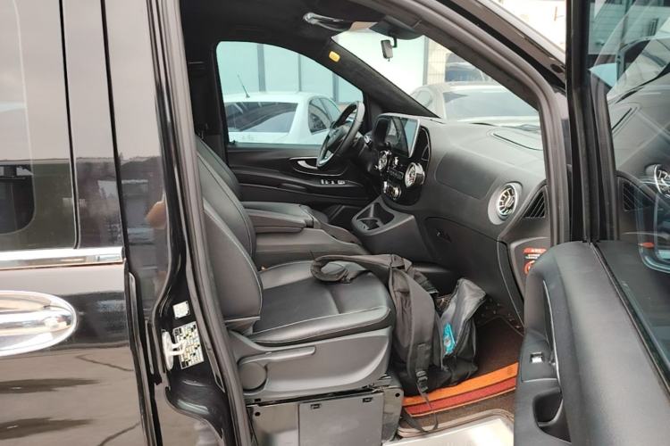 Used Mercedes-Benz Vito 2018 2.0T Business Version China VI Emission Standard Right Front Seat