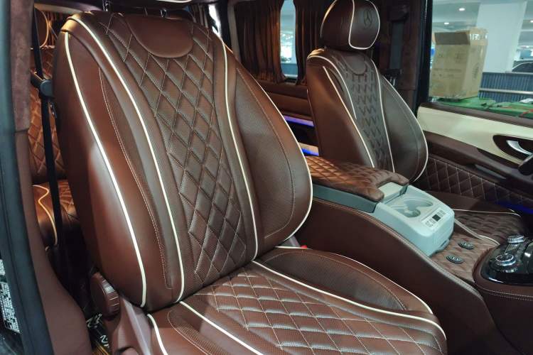 Used Mercedes-Benz Vito 2018 2.0T Business Version China VI Emission Standard Right Front Seat