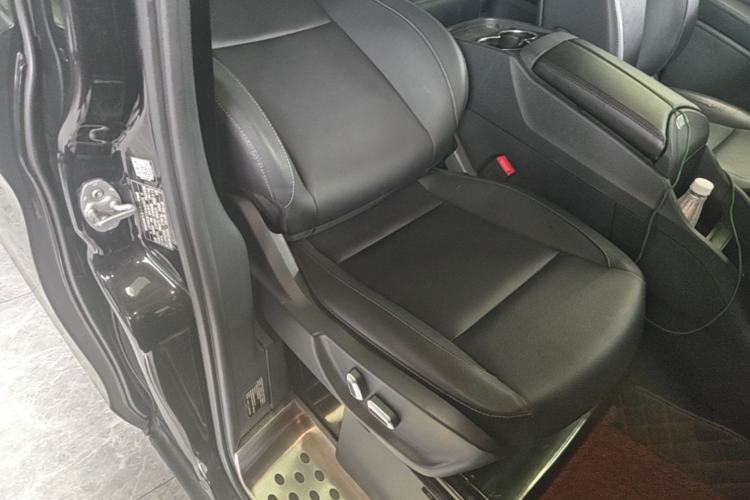 Used Mercedes-Benz Vito 2018 2.0T Business Version China VI Emission Standard Right Front Seat