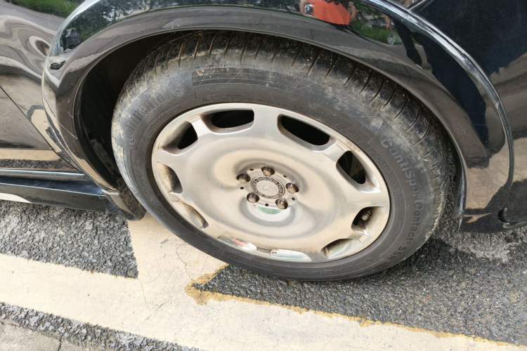 Used Mercedes-Benz Vito 2018 2.0T Business Version China VI Emission Standard Right Front Wheel Hub