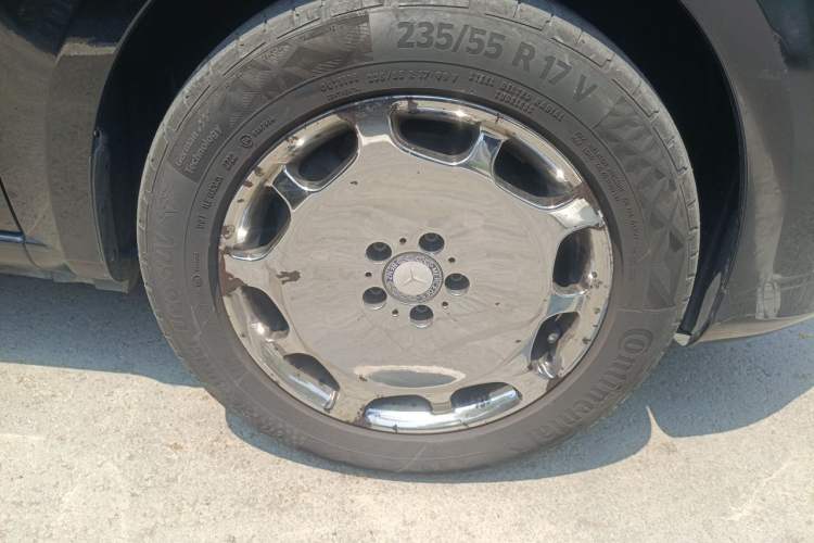 Used Mercedes-Benz Vito 2018 2.0T Business Version China VI Emission Standard Right Front Wheel Hub